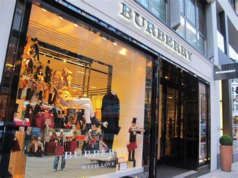 öffnungszeiten burberry hamburg|Burberry online shop.